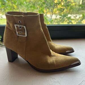 Rock’em Suede Tan Ankle Buckle Square Heel Boots Size 37/US 6